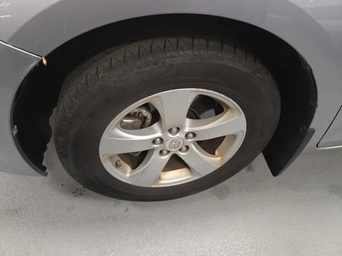 Used 2012 Toyota Sienna image 8