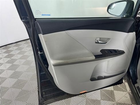 Used 2013 Toyota Venza LE image 11