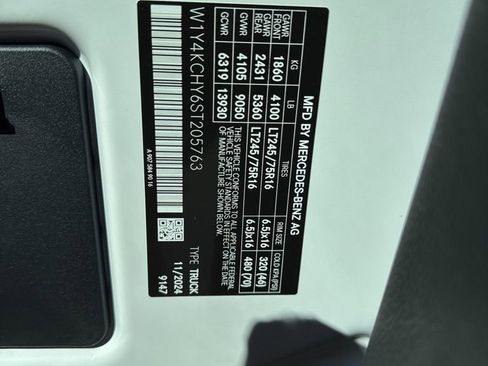 Used 2025 Mercedes-Benz Sprinter 2500 image 22