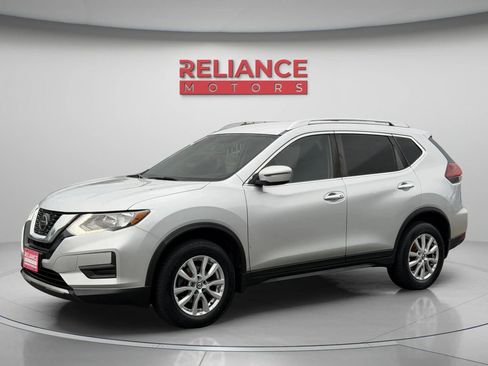 Used 2018 Nissan Rogue SV AWD/4WD image 2