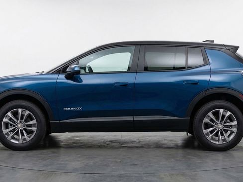 Used 2025 Chevrolet Equinox LT image 5