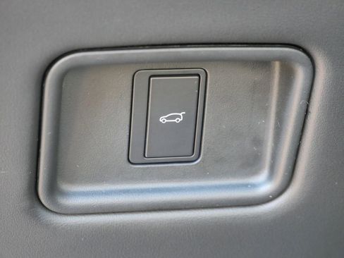 Used 2024 Land Rover Range Rover Sport Dynamic SE image 33