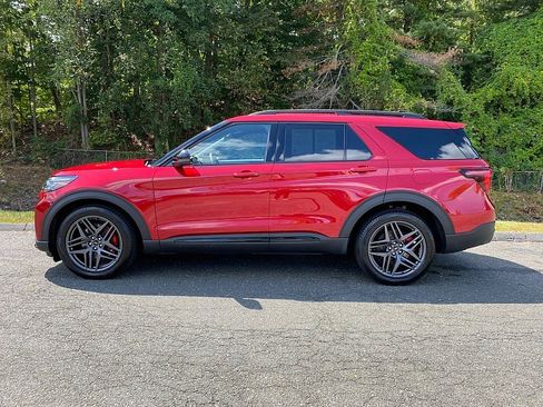 Certified 2025 Ford Explorer ST w/ Sun And Sound Package image 4