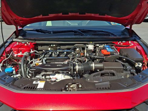 Used 2025 Honda Accord SE image 30