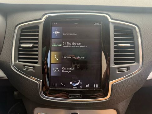 Used 2016 Volvo XC90 T6 Momentum image 18