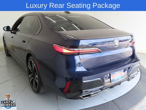Used 2023 BMW 760i xDrive w/ Executive Package AWD/4WD image 6