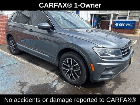 Used 2021 Volkswagen Tiguan SE w/ Panoramic Sunroof Package AWD/4WD image 2