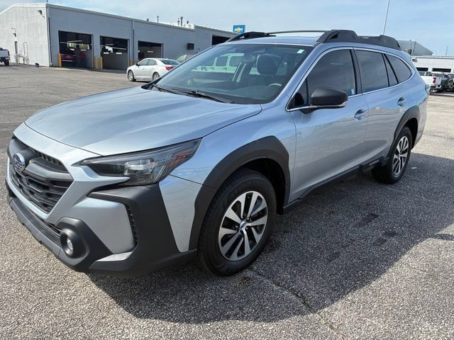 Used 2024 Subaru Outback AWD/4WD image 9