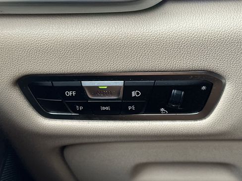 Used 2022 BMW X5 xDrive45e w/ Climate Comfort Package image 31