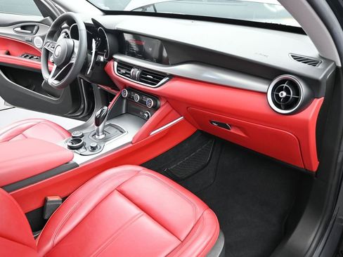 Used 2018 Alfa Romeo Stelvio Sport w/ Quick Order Package 22J Sport image 24