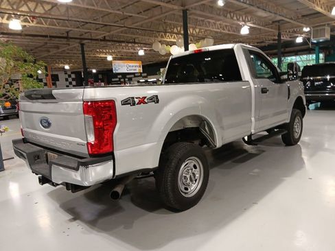 Used 2017 Ford F250 XL w/ Power Equipment Group AWD/4WD image 6