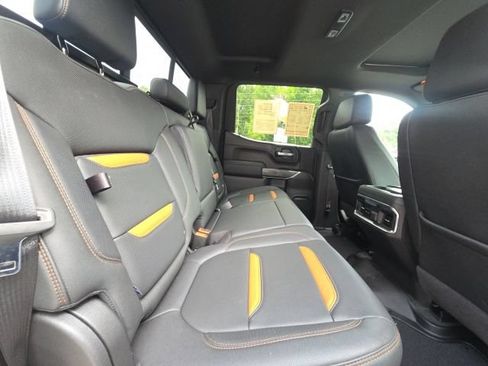 Used 2022 GMC Sierra 1500 AT4 w/ AT4 Premium Package AWD/4WD image 14
