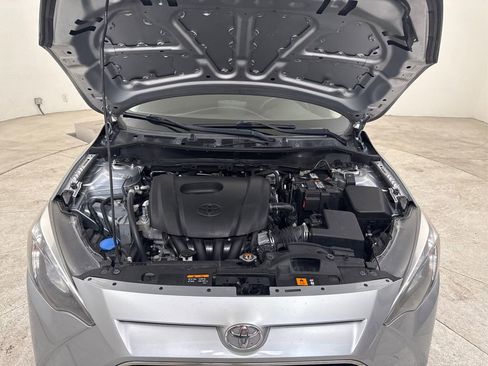 Used 2017 Toyota Yaris iA image 16