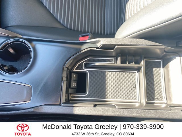 Used 2020 Toyota Camry SE FWD image 21