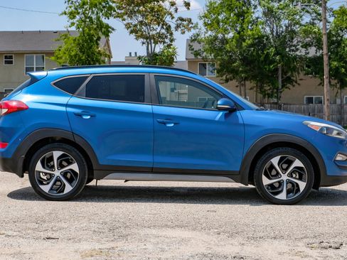 Used 2018 Hyundai Tucson Value w/ Cargo Package image 10