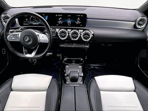 Used 2022 Mercedes-Benz CLA 35 AMG 4MATIC image 16