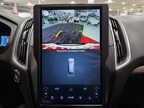 Used 2024 Ford Edge SEL w/ Convenience Package image 24