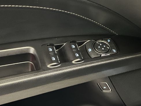 Used 2019 Ford Fusion Energi Titanium FWD image 14
