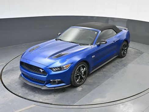 Used 2017 Ford Mustang GT Premium image 41