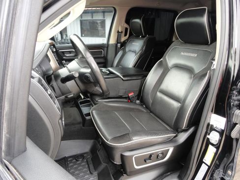 Used 2021 RAM 1500 Laramie w/ Off Road Group AWD/4WD image 9