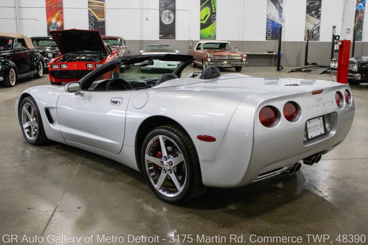 Used 2002 Chevrolet Corvette Convertible w/ Preferred Equipment Group2 RWD image 5