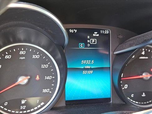 Used 2021 Mercedes-Benz GLC 300 image 11