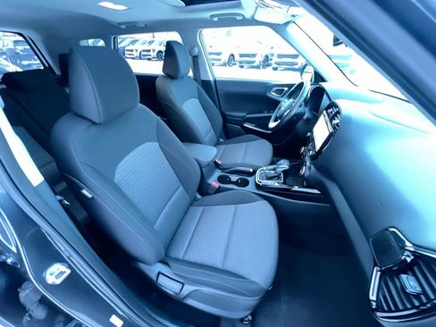 Certified 2024 Kia Soul EX image 28