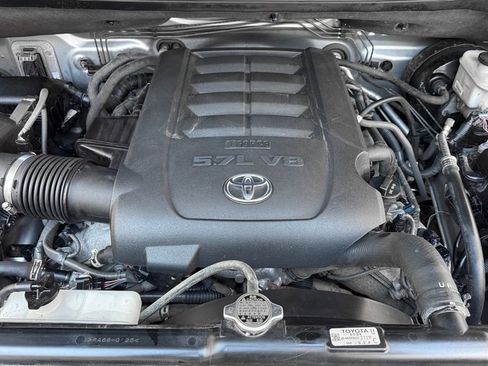 Used 2014 Toyota Tundra Limited w/ Limited Premium Package image 30