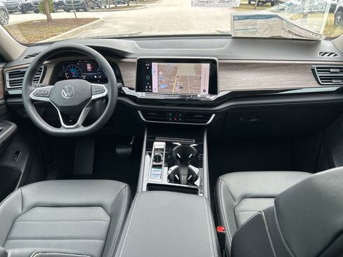 New 2026 Volkswagen Atlas SEL image 10