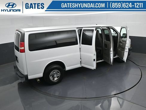 Used 2019 Chevrolet Express 3500 LT w/ LT Preferred Equipment Group RWD image 41