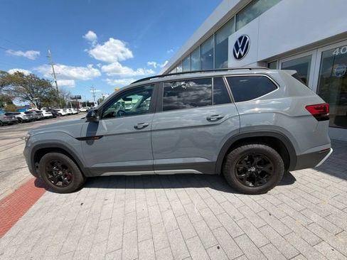 Used 2024 Volkswagen Atlas Peak Edition SE AWD/4WD image 5