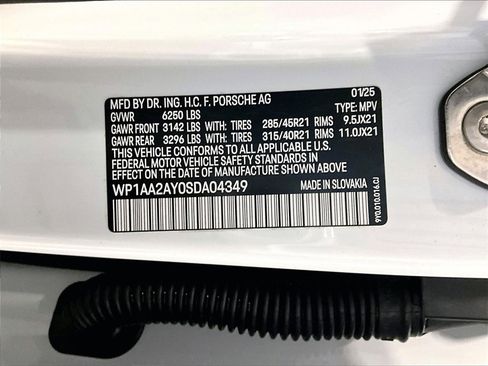 Certified 2025 Porsche Cayenne image 35