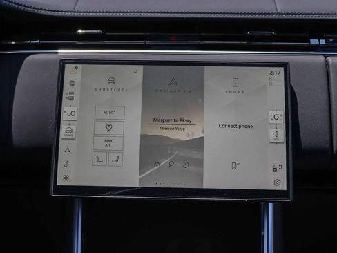 New 2026 Land Rover Range Rover Long Wheelbase SE AWD/4WD image 14