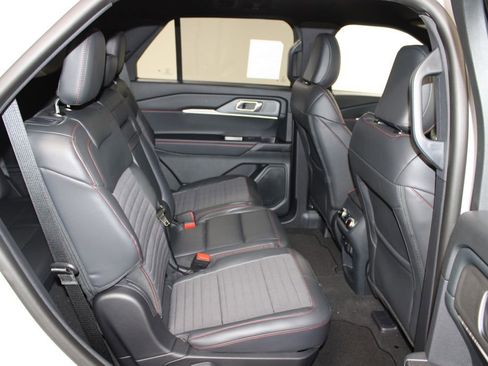 New 2026 Ford Explorer ST-Line RWD image 33