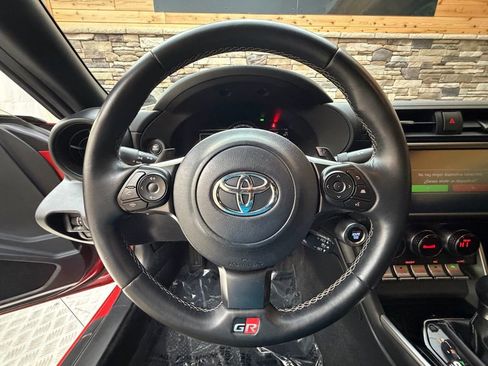 Used 2022 Toyota GR86 image 13