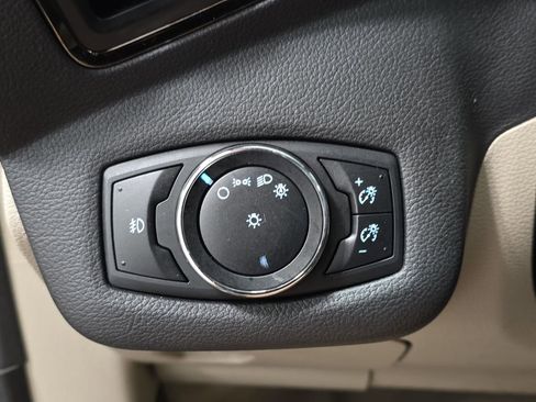 Used 2014 Ford Escape Titanium FWD image 28