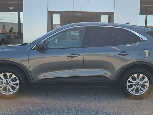 Used 2024 Ford Escape Active AWD/4WD image 2