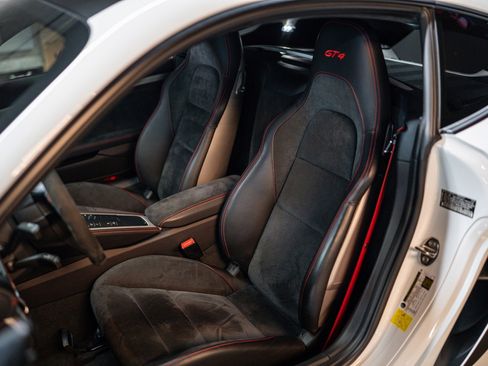Used 2020 Porsche 718 Cayman GT4 image 7