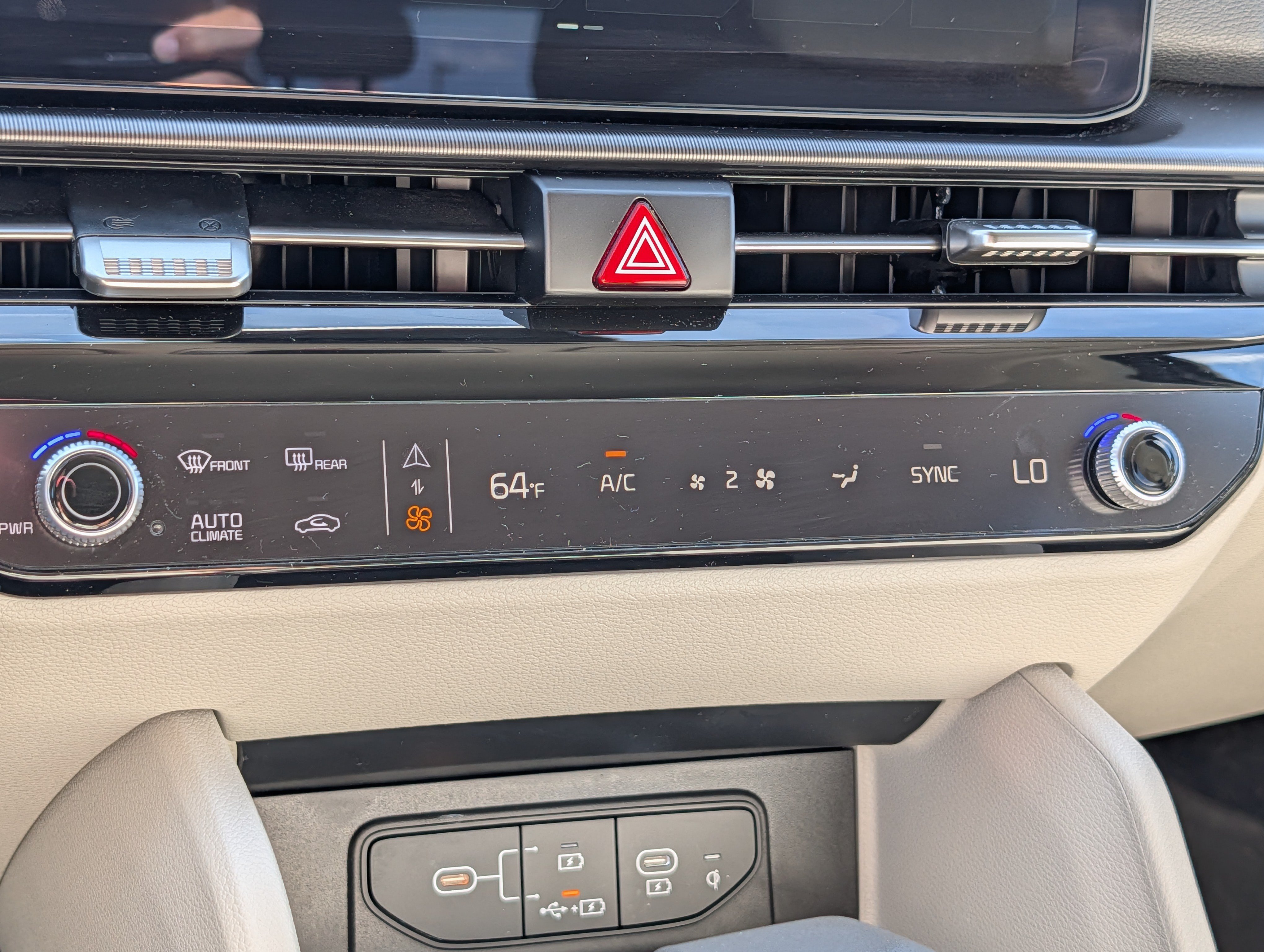 Certified 2026 Kia Sportage EX FWD image 23