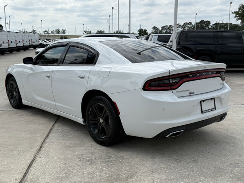 Used 2018 Dodge Charger SXT RWD image 7