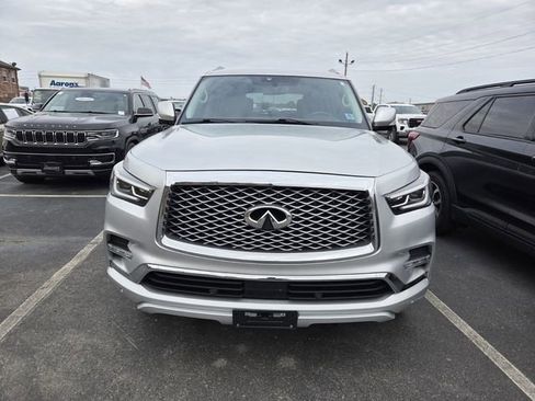 Used 2018 INFINITI QX80 4WD image 2