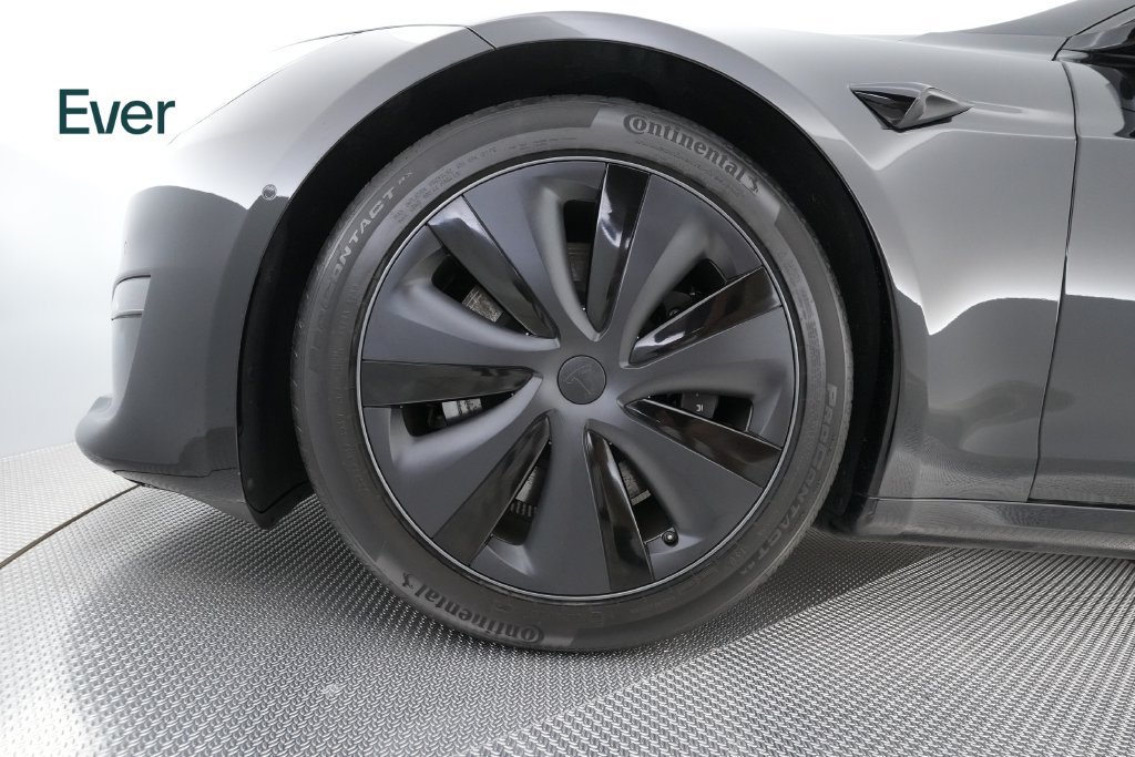 Used 2023 Tesla Model S Standard Range AWD/4WD image 19
