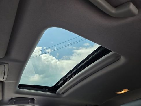 Used 2022 Honda CR-V EX-L image 12