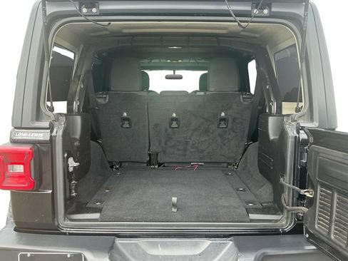 Used 2019 Jeep Wrangler Unlimited Sahara w/ Safety Group AWD/4WD image 24
