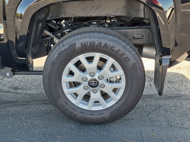 Used 2026 Toyota Tacoma SR5 AWD/4WD image 8