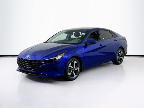 Used 2023 Hyundai Elantra SEL w/ Convenience Package image 1