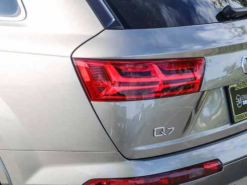 Used 2017 Audi Q7 3.0T Prestige w/ Prestige Package AWD/4WD image 11