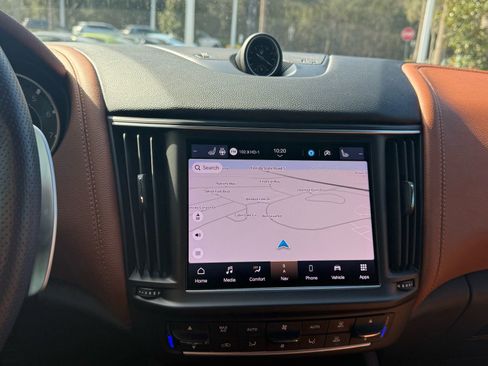 Certified 2022 Maserati Levante Modena image 38