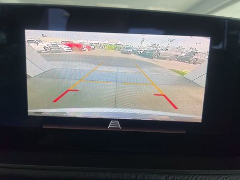 Used 2025 Buick Envista Sport Touring image 45