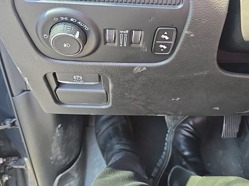 Used 2024 Jeep Wagoneer Series II AWD/4WD image 24